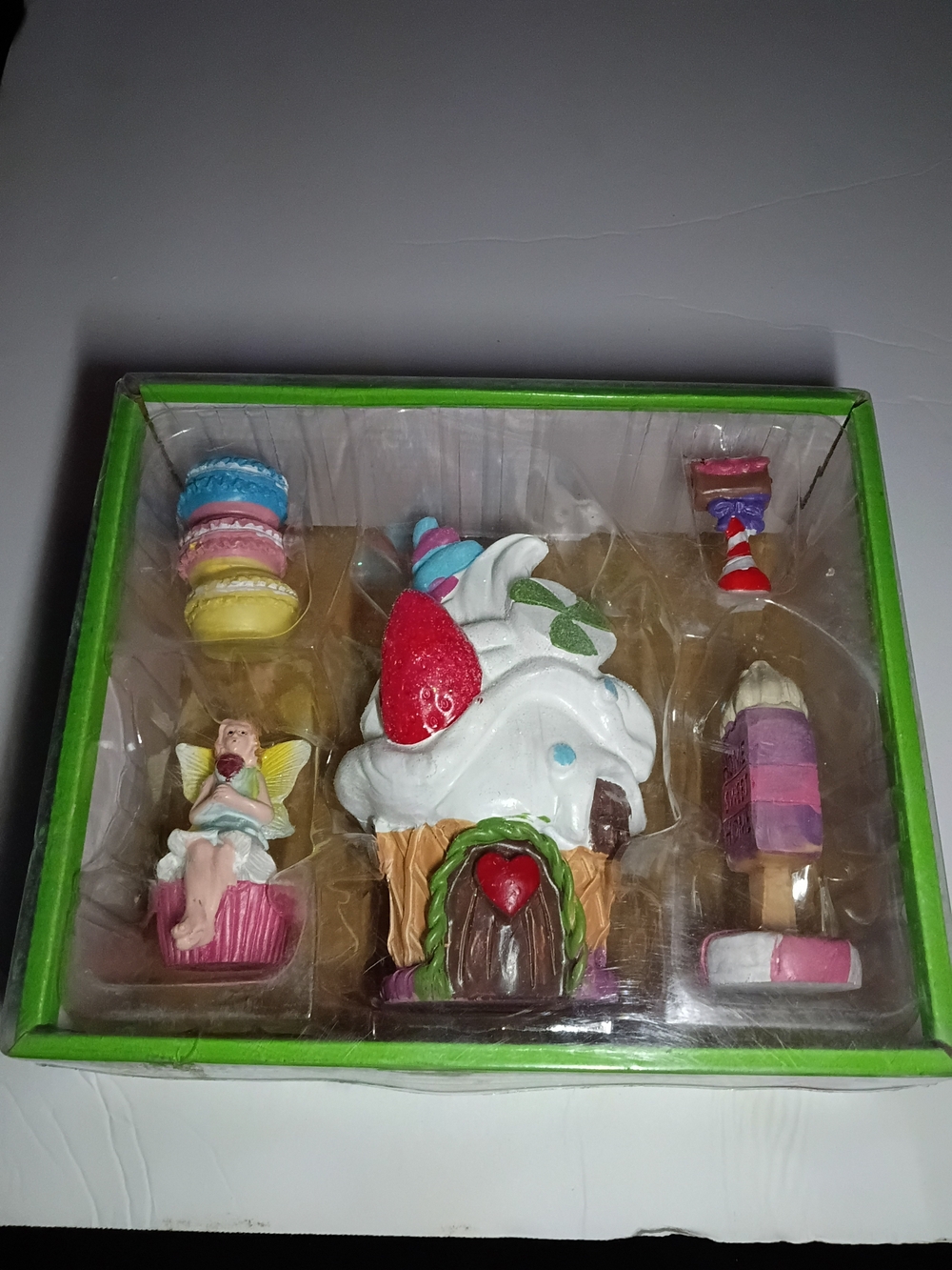 NIB Whimsical Cupcake House Figurine & Fairy Set